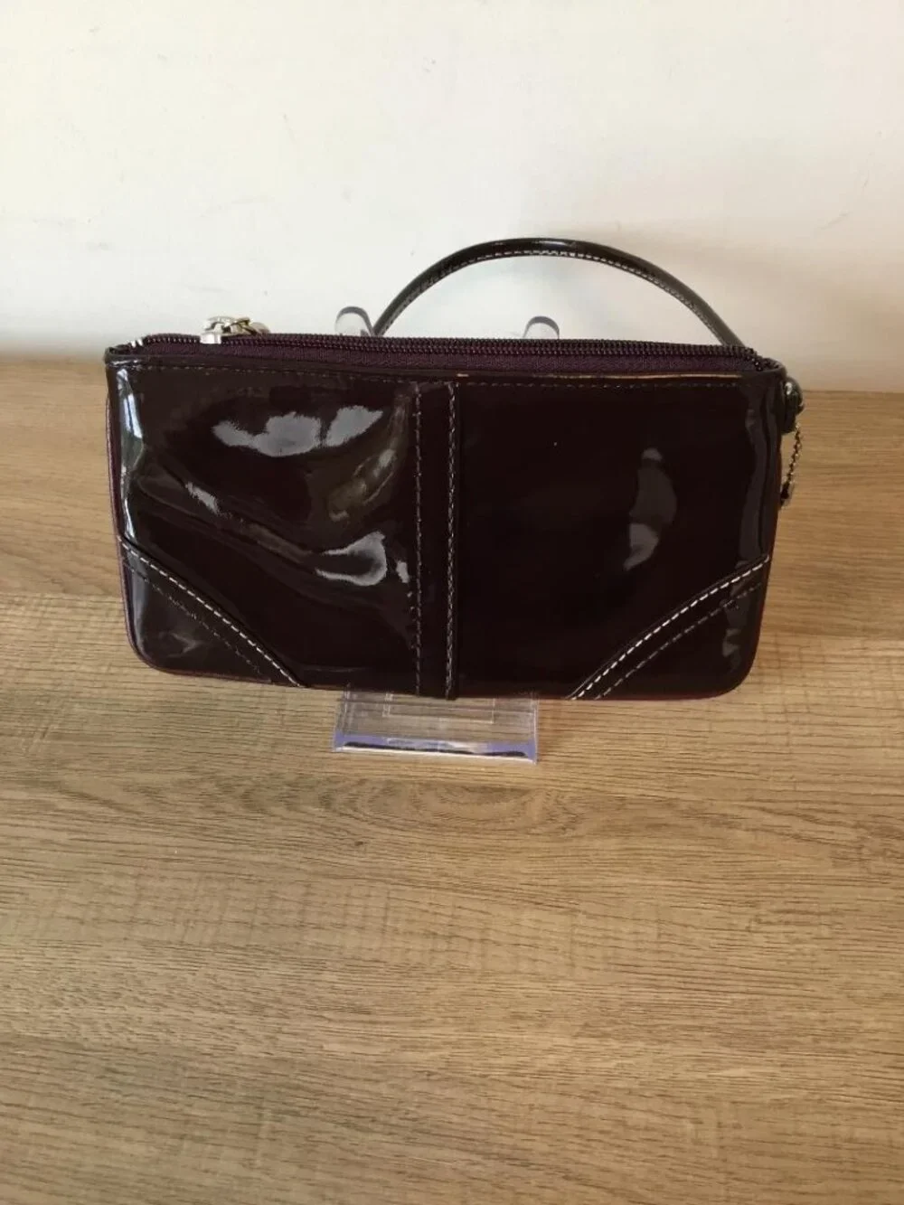 Vintage Coach Patent Leather Wristlet Dark Burgundy, Contrast Stitching - Picture 3 of 8